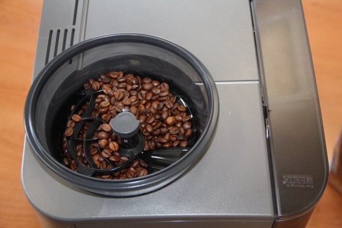 Siemens EQ6 300 Bohnenbehaelter gefuellt von oben
