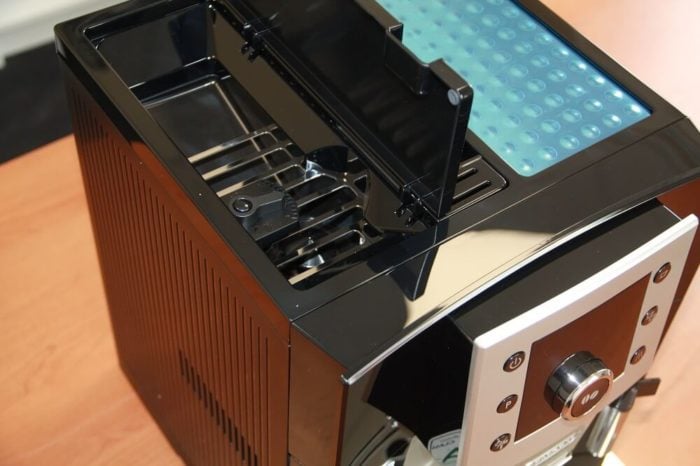 Delonghi Perfecta ESAM 5400 Oberseite geöffnet