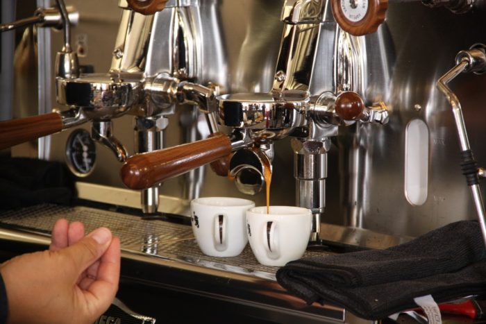 Espresso von Mocambo aus der Siebträgermschine