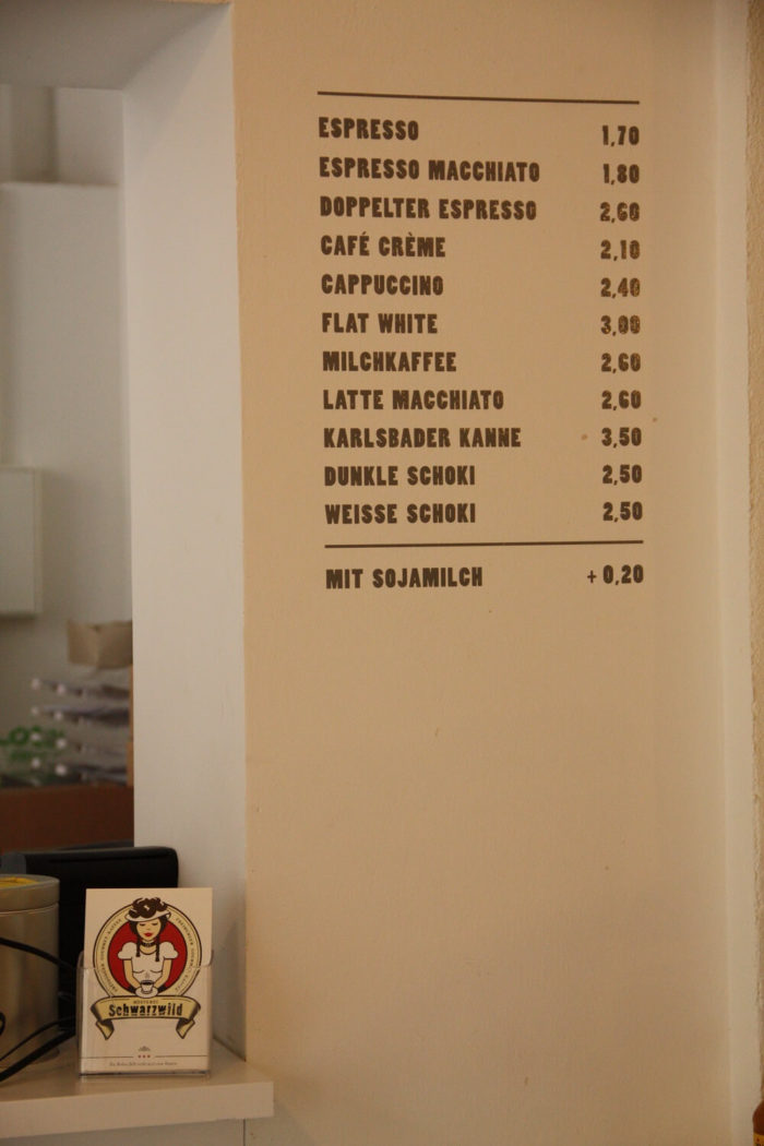 Getränke in der Rösterei Schwarzwild