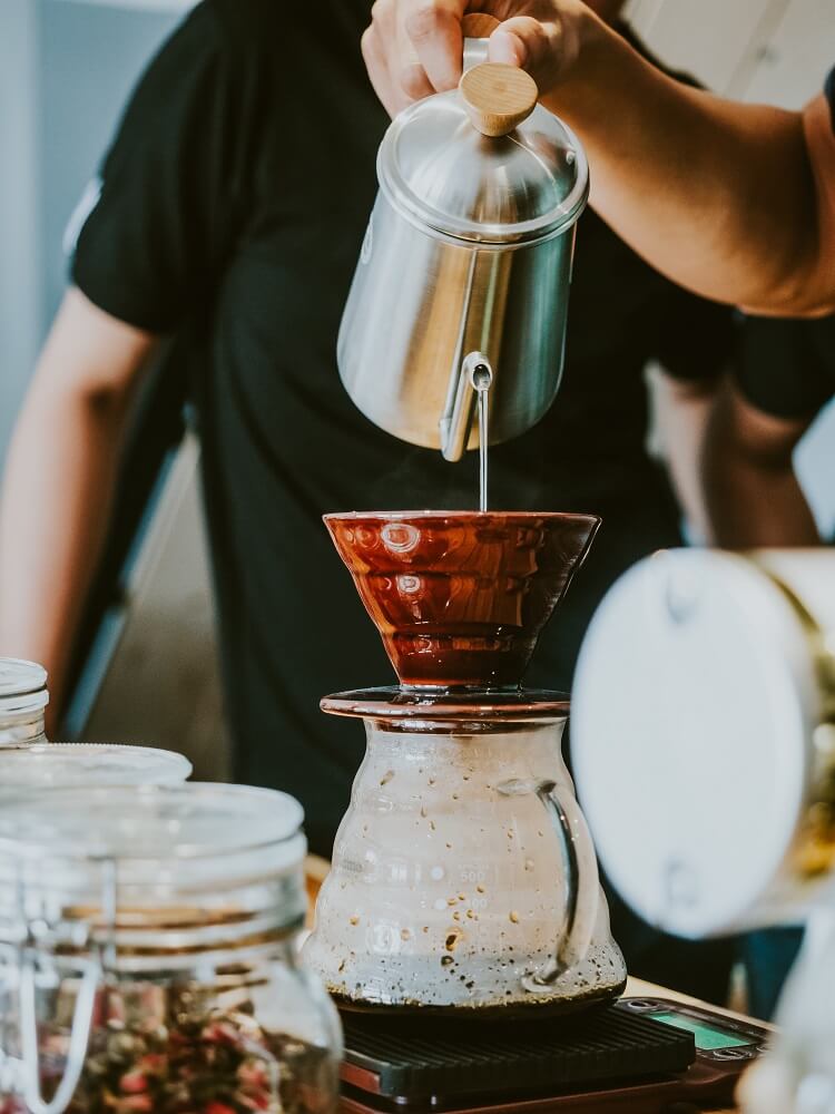 Filterkaffee Wie Viel Kaffee Pour Over Kaffee: Filterkaffee ist in aller Munde | roastmarket Magazin