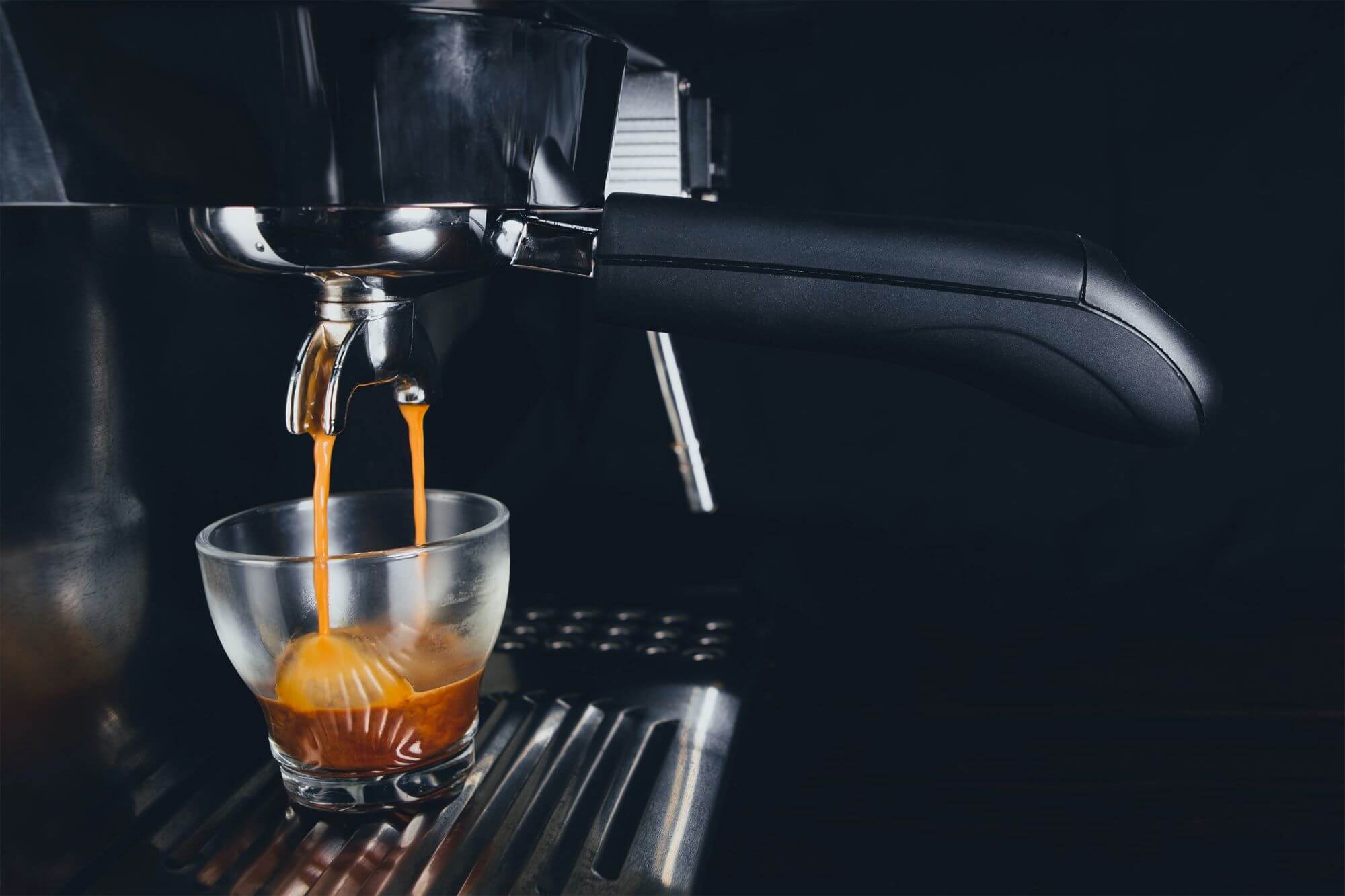 Siebträgermaschine Zweikreiser: Zubereitung von Espresso