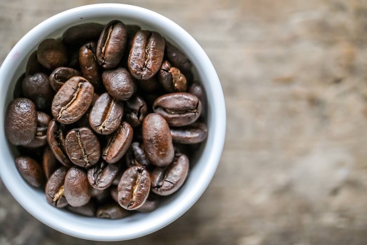 Kaffeebohnen aufbewahren in Gefäß