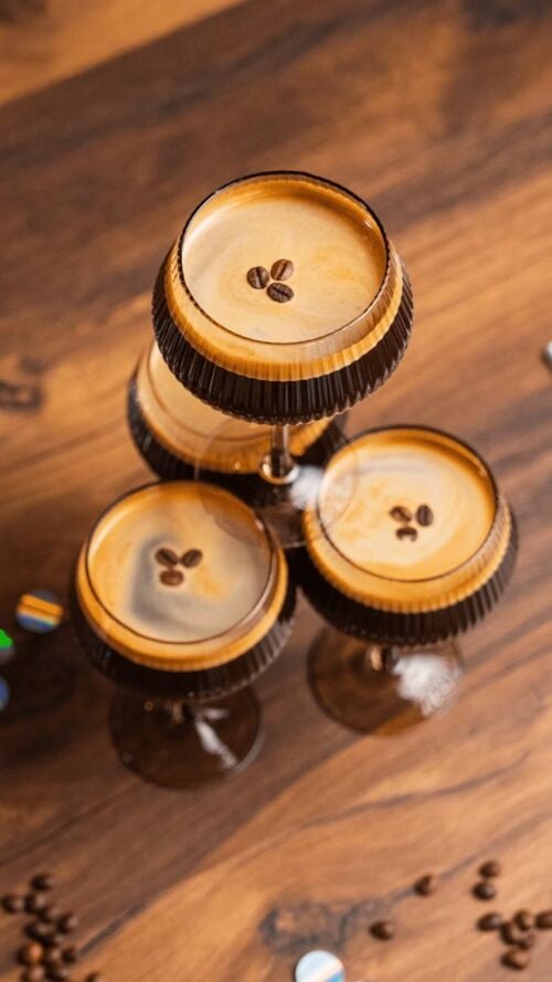 Espresso Martini mit fluffigem Schaum