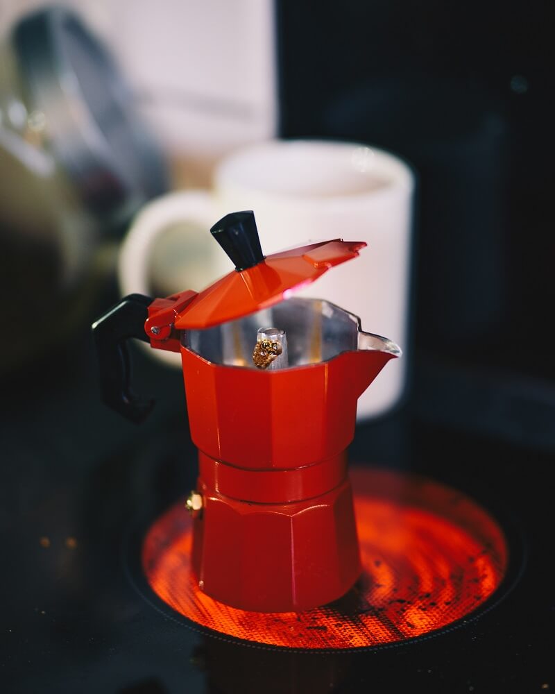 Roter Espressokocher